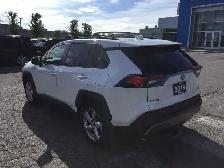 2019 Toyota RAV4 - Photo 3