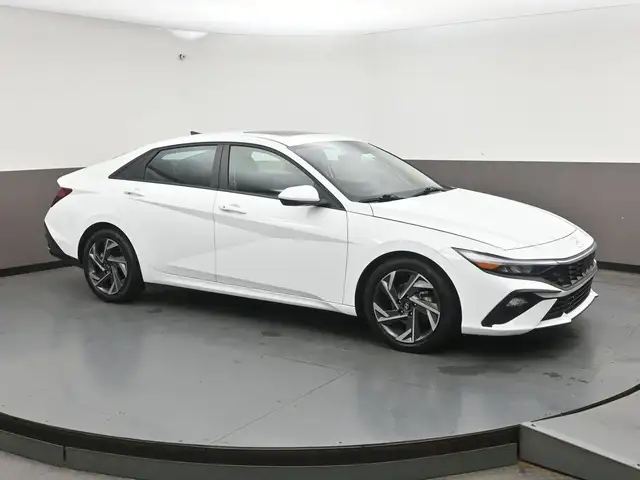 2025 Hyundai Elantra Preferred Call 902-466-9550 Apple CarPlay/A