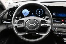 2025 Hyundai Elantra Preferred Call 902-466-9550 Apple CarPlay/A - Photo 24