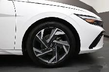 2025 Hyundai Elantra Preferred Call 902-466-9550 Apple CarPlay/A - Photo 30