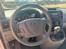 2009 Kia Sedona EX - Photo 11