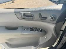 2009 Kia Sedona EX - Photo 15