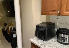 BEAUTIFUL NEWLY RENOVATED FURNISHED BASEMENT APARTMENT FOR RENT! - Photo 9