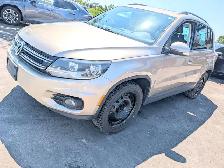 2015 Volkswagen Tiguan 2.0 TSI 4MOTION | Sun-roof! | Back-up cam - Photo 2