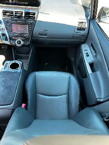 2013 Toyota Prius V 2013 TOYOTA PRIUS v HYBRID – 143,974 KM – SA - Photo 11