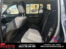2023 Jeep Grand Cherokee Laredo - Photo 9
