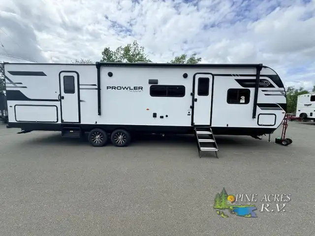 2026 Heartland Prowler 3202DSB-Bunk Room 2 Slides