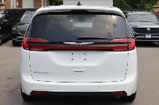2025 Chrysler Pacifica Select FWD - Photo 3