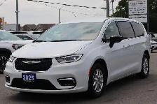 2025 Chrysler Pacifica Select FWD - Photo 4