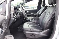 2025 Chrysler Pacifica Select FWD - Photo 12