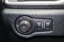 2025 Chrysler Pacifica Select FWD - Photo 16