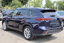 2022 Toyota Highlander Hybrid Limited - Photo 2