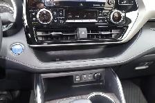 2022 Toyota Highlander Hybrid Limited - Photo 17