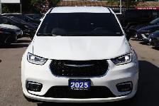 2025 Chrysler Pacifica Select - Photo 3