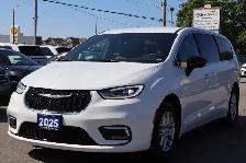 2025 Chrysler Pacifica Select - Photo 5