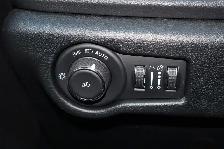 2025 Chrysler Pacifica Select - Photo 7