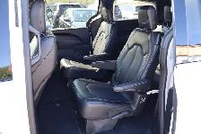 2025 Chrysler Pacifica Select - Photo 14