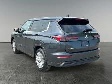 2026 Mitsubishi Outlander ES / AWD - Photo 4