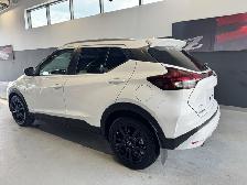 2022 NISSAN Kicks SV Midnight Edition READY to register in AB or - Photo 5