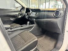 2022 NISSAN Kicks SV Midnight Edition READY to register in AB or - Photo 10