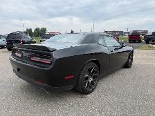 2019 Dodge Challenger Scat Pack 392 / SHAKER! / 6SPD MANUAL! / L - Photo 4