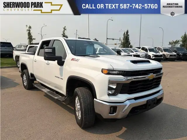 2024 Chevrolet Silverado 2500HD LT 6.6L Gas | Running Boards