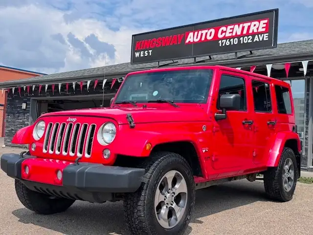 2016 Jeep WRANGLER UNLIMITED 4WD 4dr Sahara