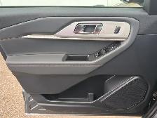 2026 Ford Explorer Active 200A - Photo 18