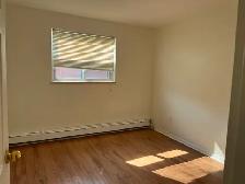 2 Bedroom Hamilton Mountain - Photo 5