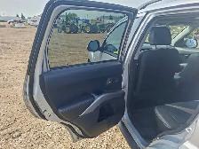 2012 Mitsubishi Outlander ES - Photo 22