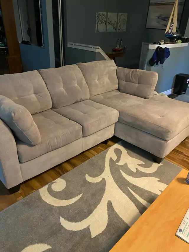 sectional sofa in great condition