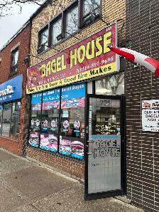 HIRING IMMEDIATELY –  AT OLD BAGEL HOUSE (LAKESHORE)