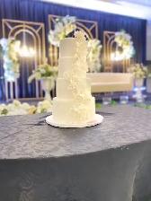 stunning wedding cakes , buttercream cakes, fondant cakes - Photo 5