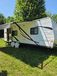 2011 KZ Sportsman S241RK travel trailer