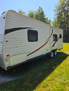 2011 KZ Sportsman S241RK travel trailer - Photo 3