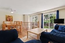 Upgraded 3bdrm townhome with fin. bsmt - no rear neighbours - Photo 4