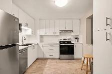 Upgraded 3bdrm townhome with fin. bsmt - no rear neighbours - Photo 6