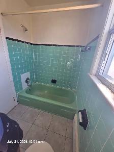 Spacious 2-Bedroom Upper-Level Apartment for Rent - Photo 9
