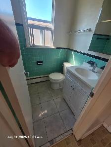 Spacious 2-Bedroom Upper-Level Apartment for Rent - Photo 11