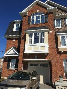 Private Room LADY Tenant @ Mt. Pleasant GO Station Brampton - Photo 10