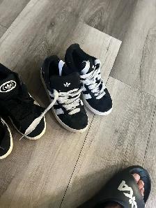 Adiddas Fashion Sneakers $50 - Photo 2
