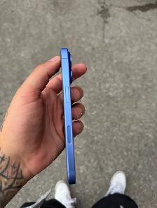 Iphone 16 - Photo 3