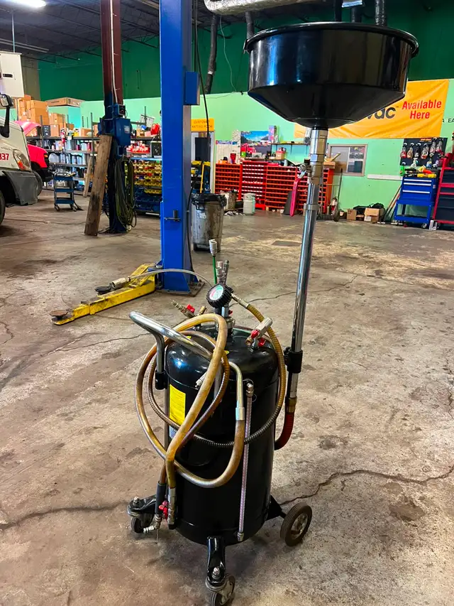 SHOP SALE! JohnDow Industries Crew Chief 20G Fluid Evacuator