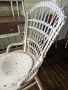 Antique Wicker Desk and chair - Photo 7