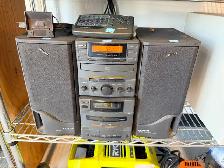 Vintage 1992 Aiwa CD/Cassette LCX-01 Speaker System (#3077)