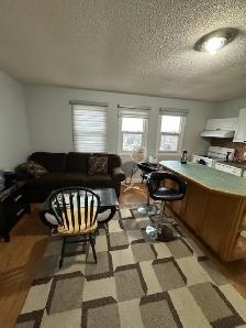 Lg Furnished 2nd floor rm - Richmond Hill - Yonge / Elgin Mills - Photo 5