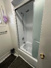 Lg Furnished 2nd floor rm - Richmond Hill - Yonge / Elgin Mills - Photo 8