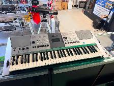Yamaha PSR-E413 - 61 Key Portable Keyboard w/ Cord (#19542)