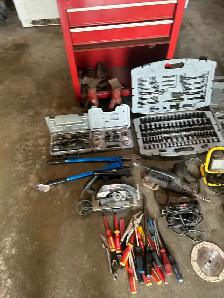 large assortment of tools - Photo 3