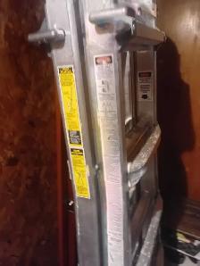 MASTERCRAFT ALUMINUM EXTENSION LADDER - Photo 3